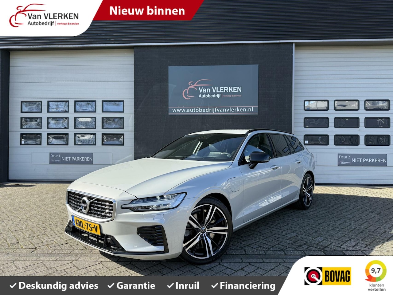 Volvo V60 - 2.0 T8 Twin Engine AWD R-Design PANORAMADAK - AutoWereld.nl