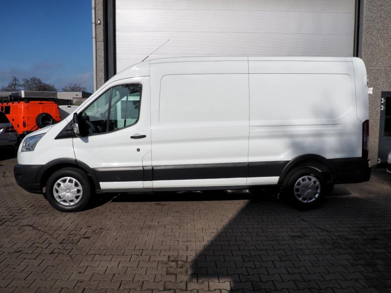 Ford Transit - 2.0 TDCI L3H2 Trend AIRCO CRUISE PARKEER S. TREKHAAK