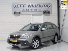 Skoda Octavia Combi - 1.8 TSI 4x4 Scout "Origineel NL" 1e eigenaar unieke auto Trekhaak Bluetooth Cruise, in UNI