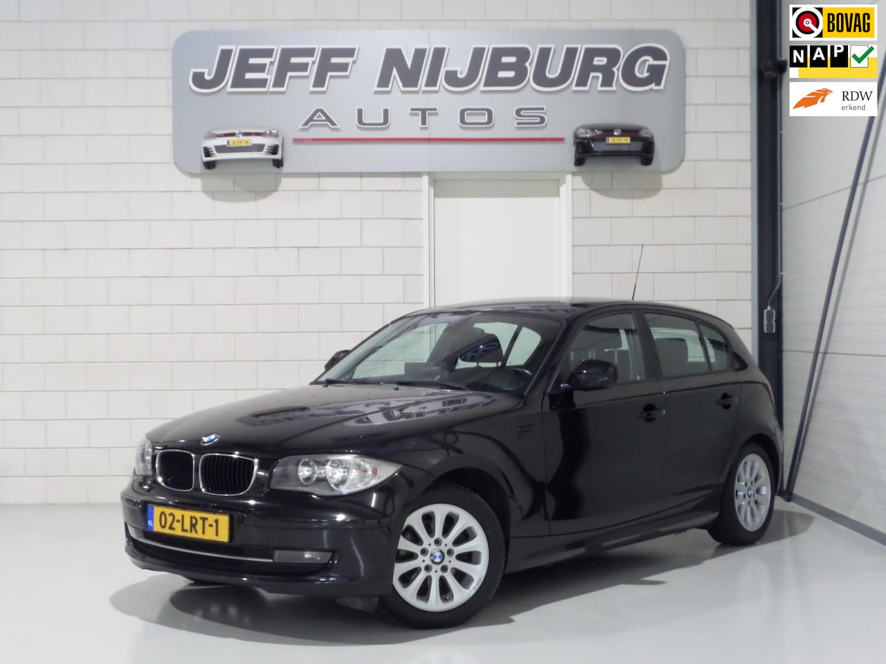 BMW 1-serie - 116i Business Line Style "Origineel NL!" Nieuwe ketting!! Apple-Carplay Camera, van 2e eig - AutoWereld.nl