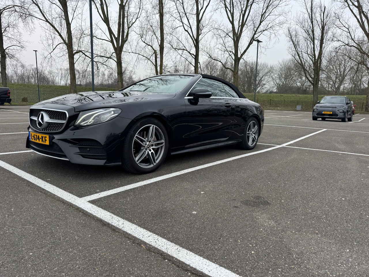 Mercedes-Benz E-klasse Cabrio - 200 25th Anniversary Edition AMG pakket, Cabrio, automaat, alcantara bekleding, tripple black 115650 km - AutoWereld.nl