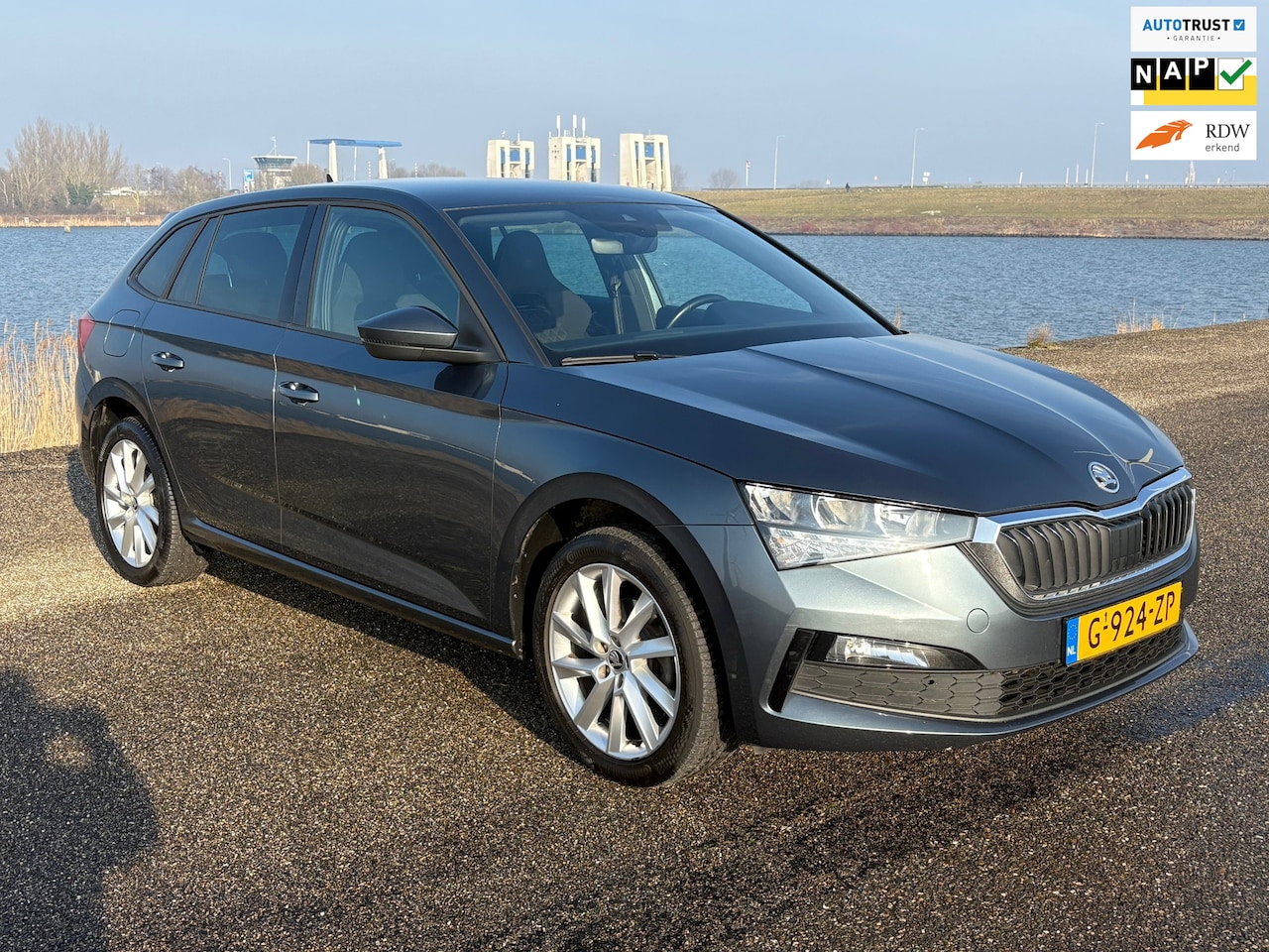 Skoda Scala - 1.0 TSI Sport Business/Clima/Camera/Led/NL/Apk - AutoWereld.nl