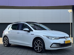 Volkswagen Golf - 1.5 eTSI Style PANO/DSG HIGHLINE