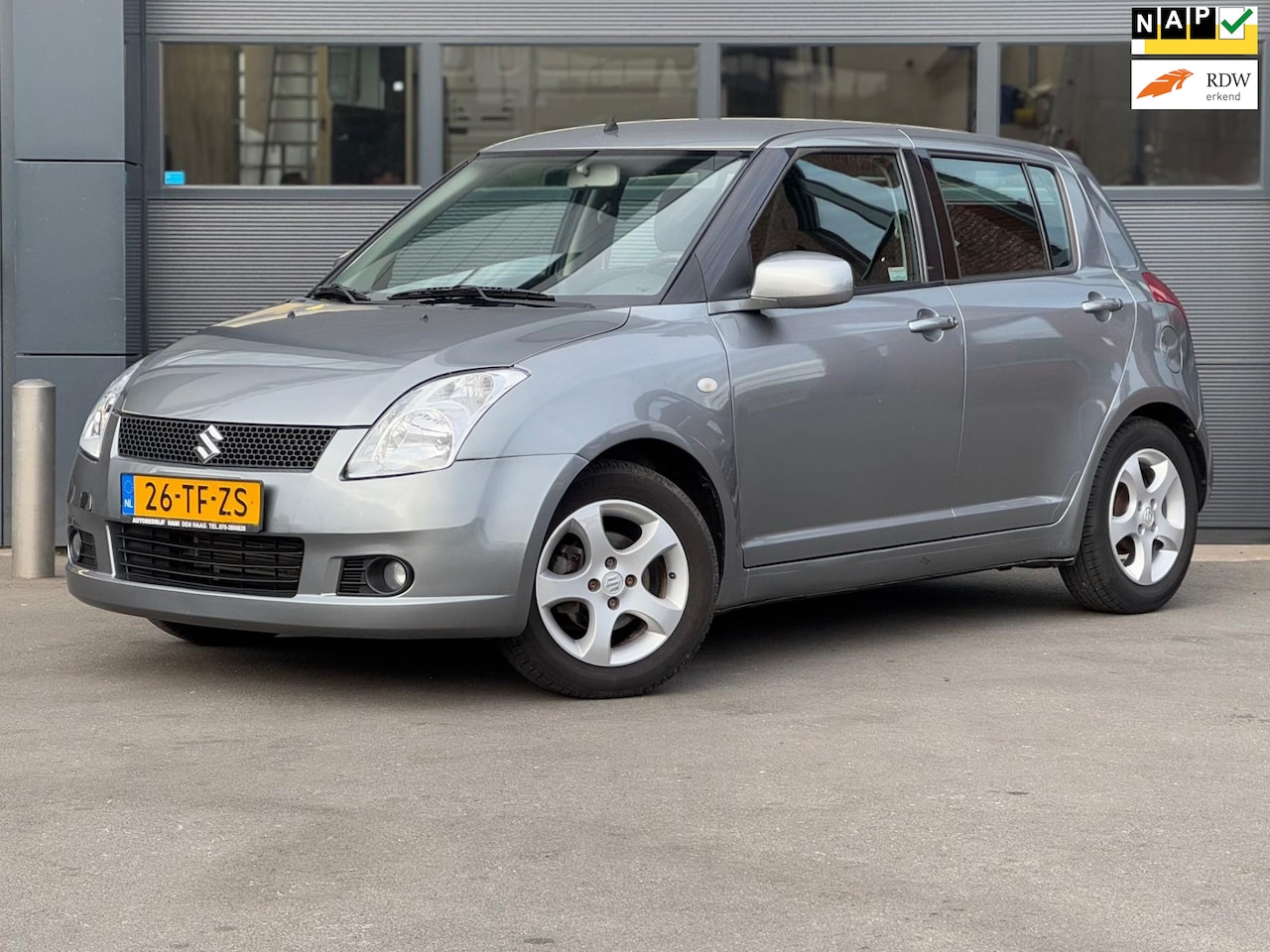 Suzuki Swift - 1.5 Exclusive Airco|Keyless|Nap - AutoWereld.nl