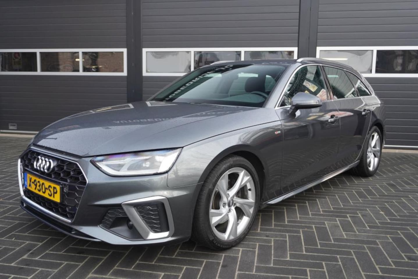 Audi A4 Avant - 40 TFSI SLine Aut/Airco/CC/Navi/Trekhaak/Park.sensoren - AutoWereld.nl