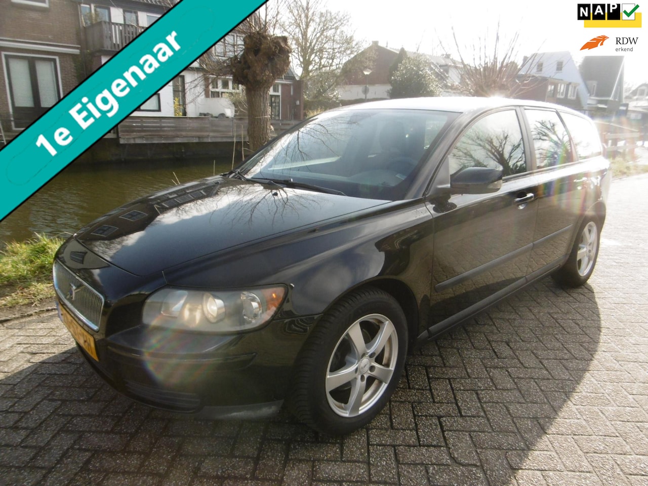 Volvo V50 - 1.8i 125pk Clima Cruise 1e eigenaar Youngtimer - AutoWereld.nl