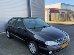 Renault Mégane - 1.4-16V RXE