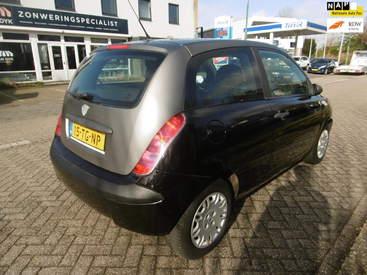 Lancia Y(psilon) - Ypsilon 1.2i Airco Bi-Color APK Oktober 2025 Zuinig - AutoWereld.nl