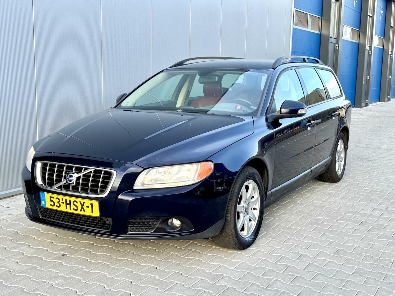 Volvo V70 - 2.0F Momentum | NAP | Nieuwe apk | Rijdt goed ! - AutoWereld.nl