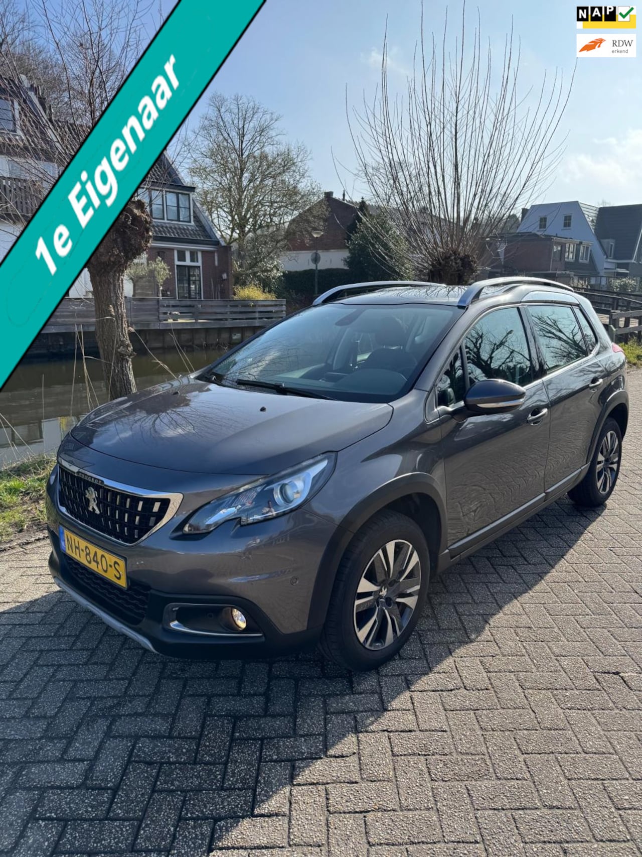 Peugeot 2008 - 1.2i 110pk Allure 1e eig. Clima Navi Panorama Trekhaak 1250kg. - AutoWereld.nl