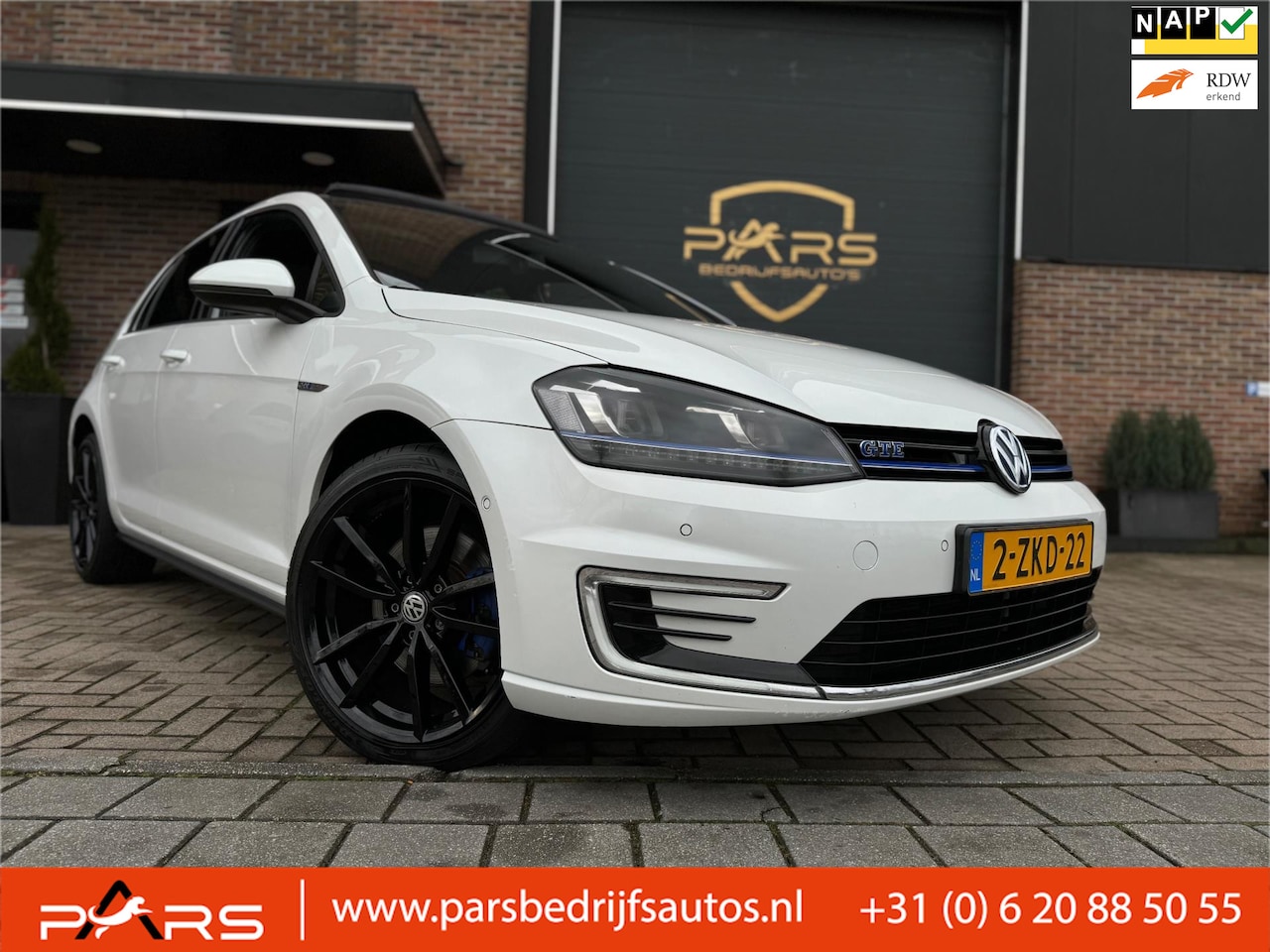 Volkswagen Golf - Volkswagen Golf 1.4 TSI GTE DSG Hybride 150PK Panorama Dak Automaat Zeer Nette Airco Navi - AutoWereld.nl