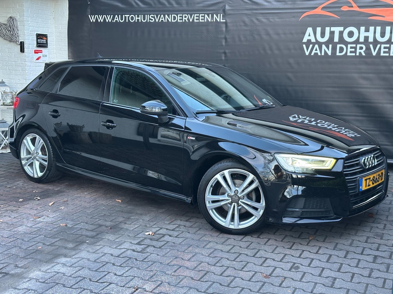 Audi A3 Sportback - 35 TFSI CoD Sport S Line Edition 35 TFSI CoD Sport S Line Edition, S Tronic/18 Inch/ Etc. - AutoWereld.nl