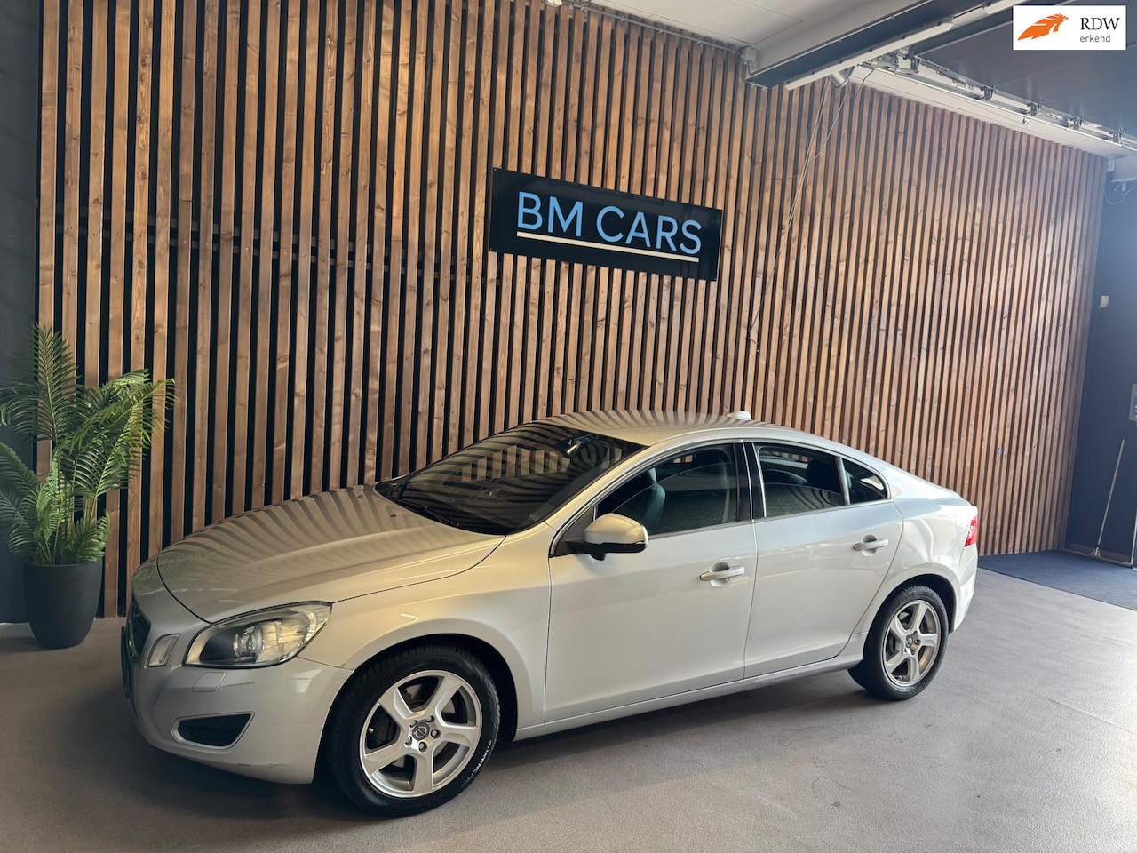 Volvo S60 - 2.0T Intro Edition 2.0T Intro Edition 203PK, Navi,Xenon,Cruise - AutoWereld.nl