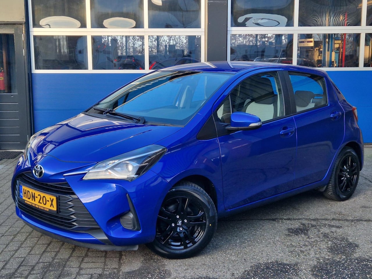 Toyota Yaris - 1.0 VVT-i Connect / Dealer onderhouden / All season banden / Cruise control / Bluetooth / - AutoWereld.nl