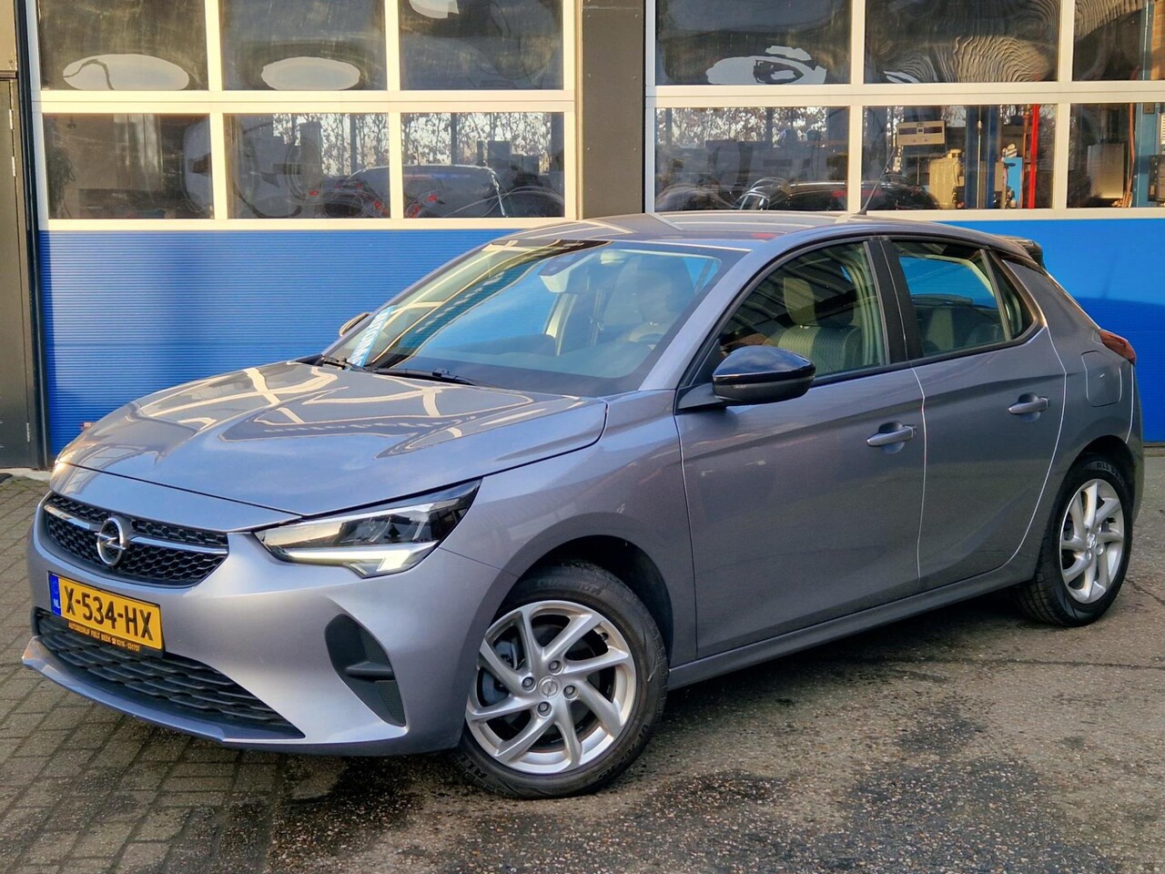 Opel Corsa - 1.2 Edition Automaat / Cruise control / Stoelverwarming / Bluetooth / Lichtmetalen velgen - AutoWereld.nl