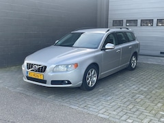 Volvo V70 - 1.6D DRIVe Summum AIRCO | Leder | Trekhaak | Xenon | All-season |