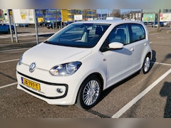 Volkswagen Up! - 1.0 high up! BlueMotion Cruise control/Parkeersensor/Fender soundsysteem