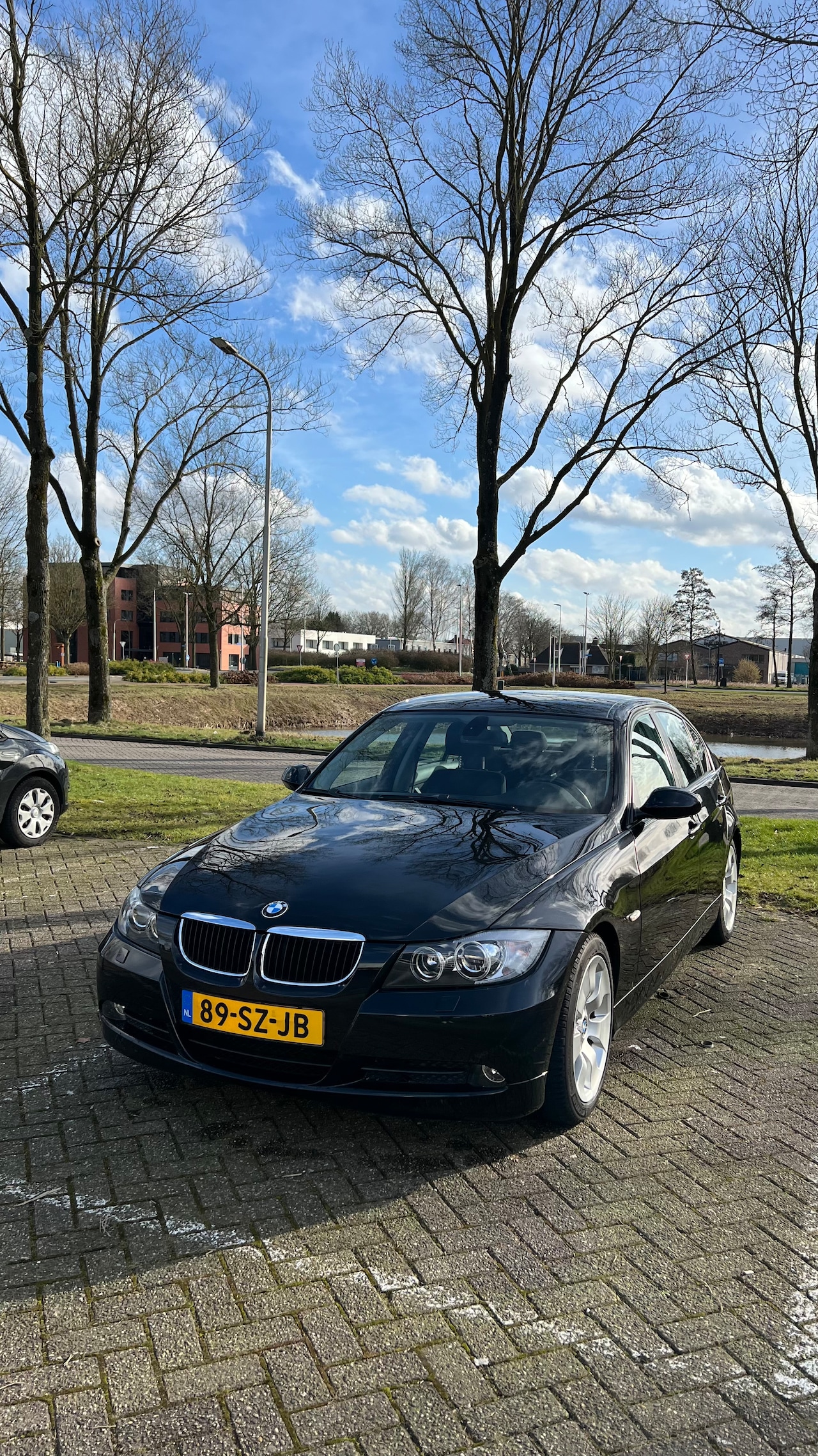 BMW 3-serie - 320i High Executive - AutoWereld.nl