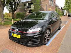 Volkswagen Golf - 2.0 TSI GTI