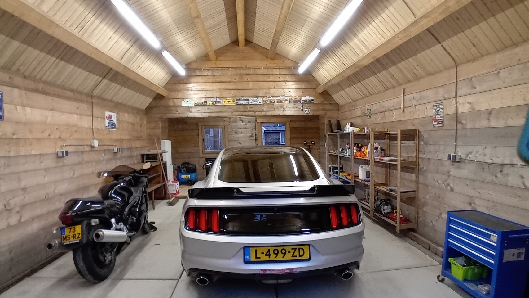 Ford Mustang Fastback - 5.0 GT - AutoWereld.nl