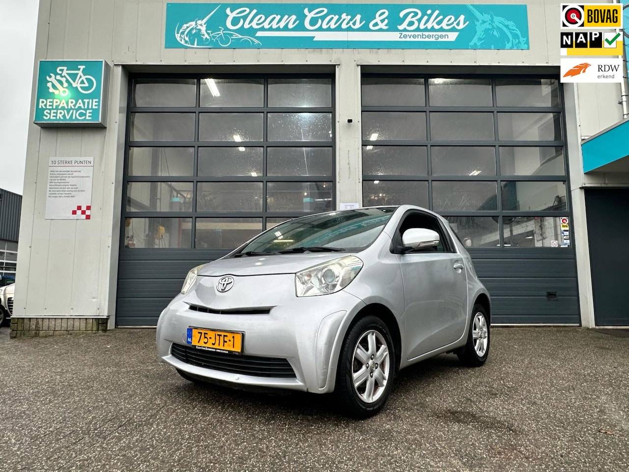 Toyota iQ - 1.0 VVTi Comfort 1.0 VVTi Comfort - AutoWereld.nl