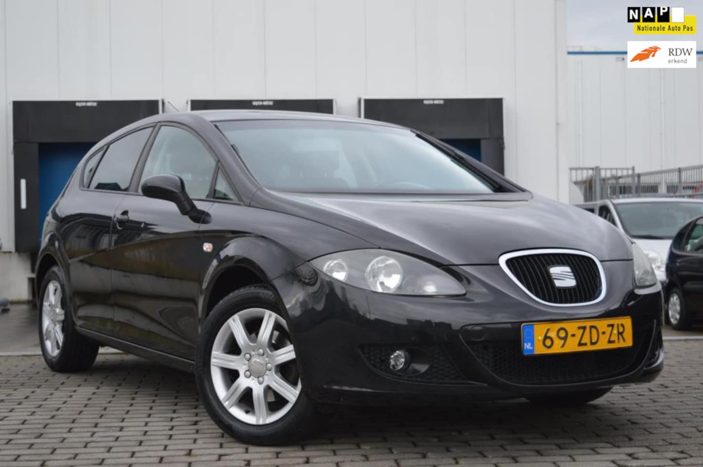 Seat Leon - 1.6 Businessline Airco Clima Cruise Navi NAP APK - AutoWereld.nl