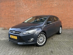 Ford Focus - 1.6 TI-VCT First Ed|DEALER|TREKHAAK|STOELVERWARM|