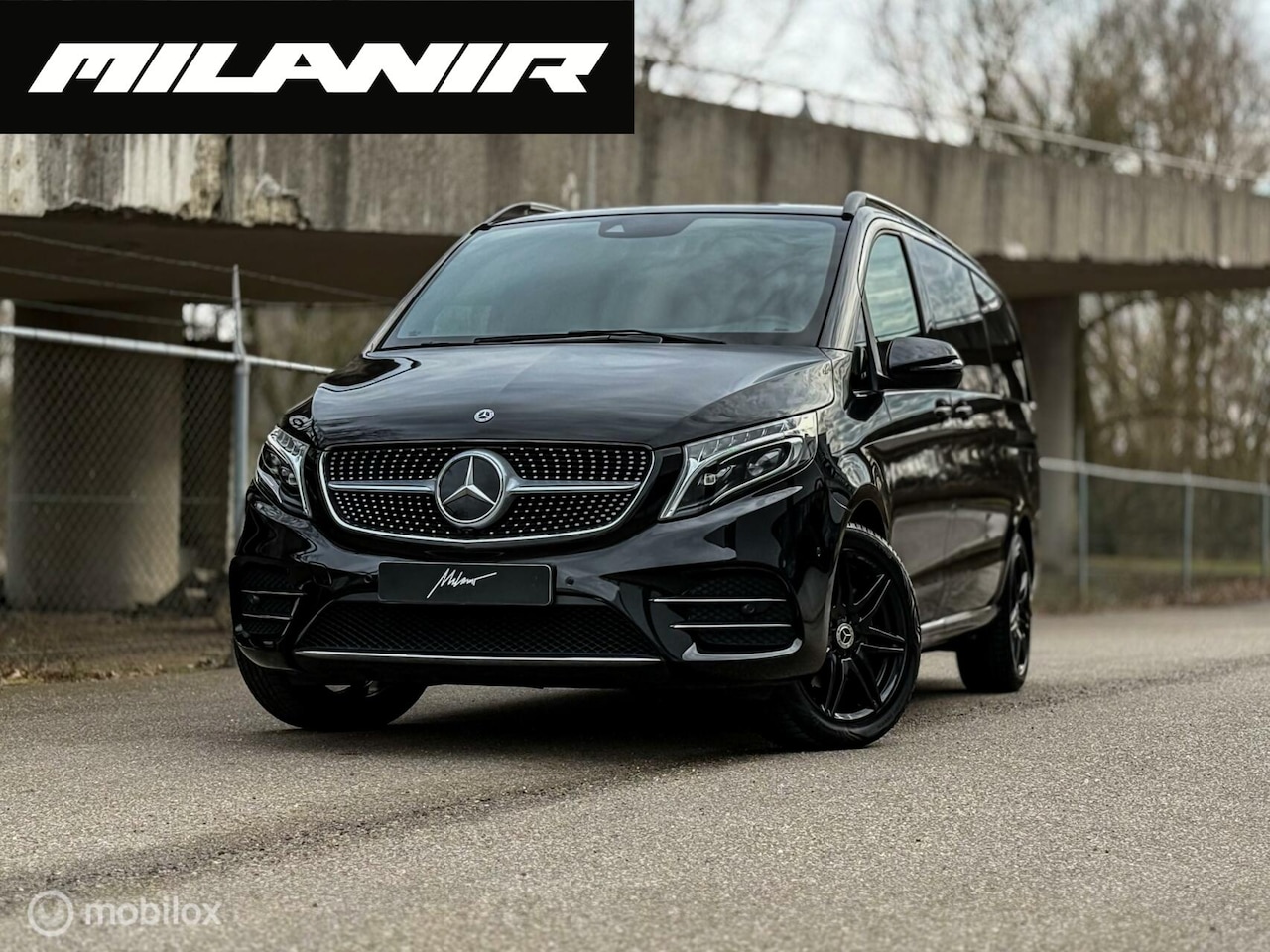 Mercedes-Benz V-klasse - V220d 4-MATIC DC Lang AMG |Lage Bijtelling - AutoWereld.nl