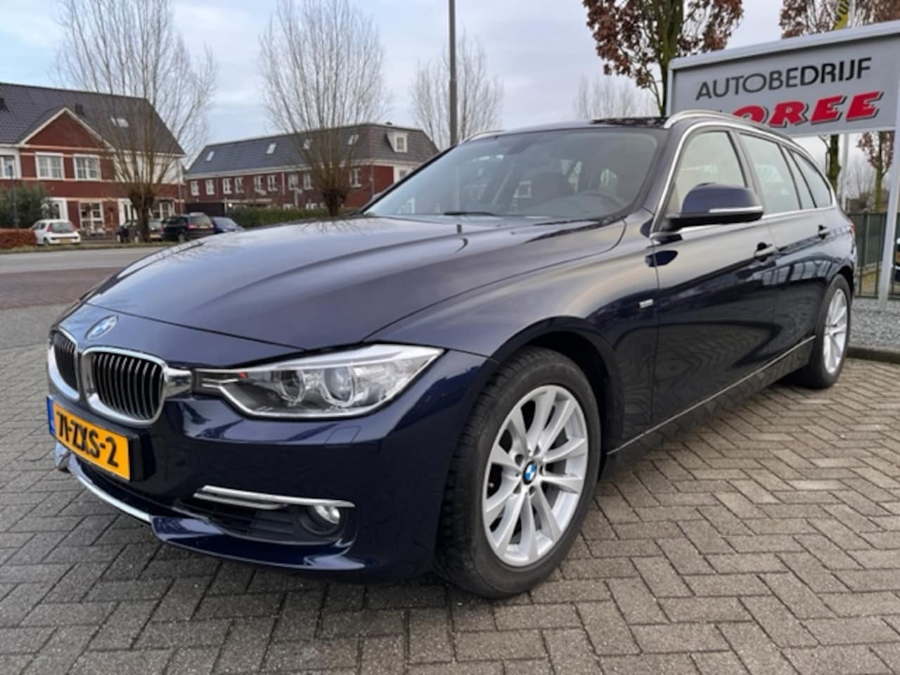 BMW 3-serie Touring - 320i High Executive / Sport leder / Xenon - AutoWereld.nl