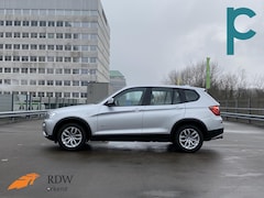 BMW X3 - xDrive20i Panoramadak Leder Navigatie Sportstoelen