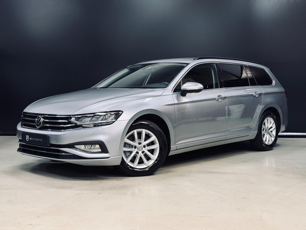 Volkswagen Passat Variant - 1.5 TSI 150PK DSG Facelift!, Apple Carplay, Android Auto, ACC, Clima, PDC, Private Glas, V - AutoWereld.nl