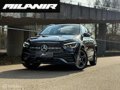 Mercedes-Benz GLA-Klasse - GLA200 AMG Line | Pano | Memory | Carbon