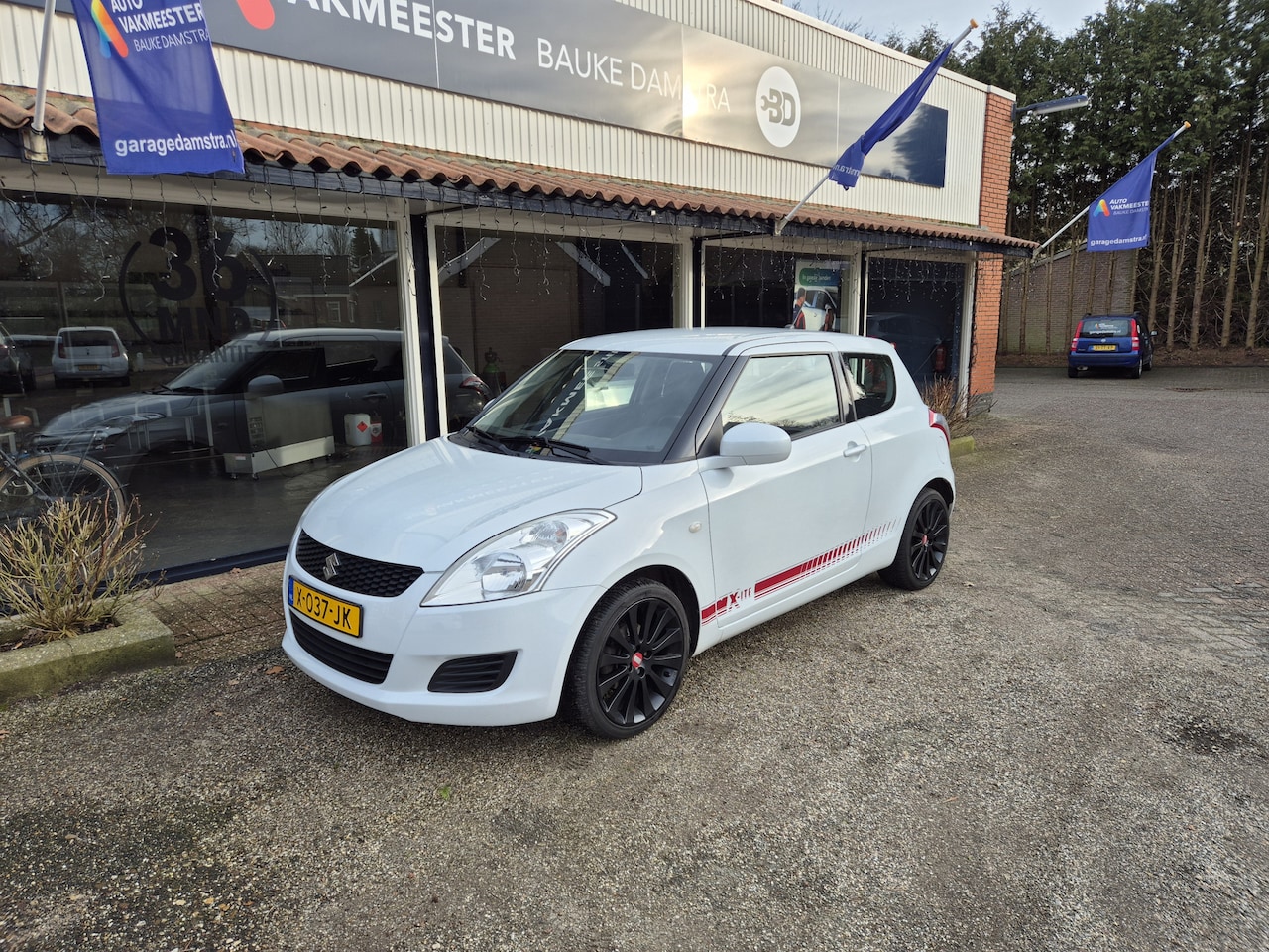 Suzuki Swift - 1.2 X-ITE |Sport|Airco|Stoelverwarming|17"|Stuurbekrachtiging| - AutoWereld.nl