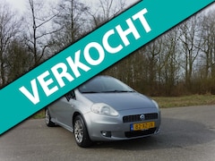 Fiat Grande Punto - 1.4-16V Sport . Airco . Navigatie (carplay ) . Cruiscontrol . enz