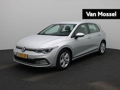 Volkswagen Golf - 1.0 eTSI Life Business | Climate Control | Parkeersensoren | Lichtmetalen Velgen | Stoelve