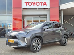 Toyota Yaris Cross - 1.5 HYBRID ADVENTURE PANODAK HEAD-UP ELEK-KLEP PARK-SENSOREN STUUR/STOELVERWARMING BLIND S