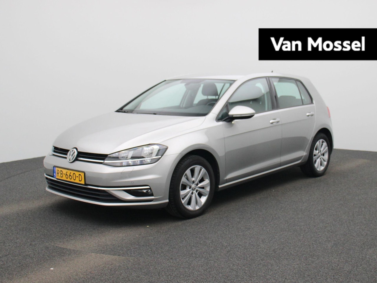 Volkswagen Golf - 1.0 TSI Comfortline | Climate Control | Stoelverwarming | Camera | Lichtmetalen Velgen | - AutoWereld.nl