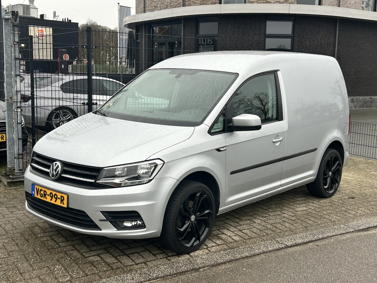 Volkswagen Caddy - 2.0 TDI BMT Highline 140 PK - AutoWereld.nl