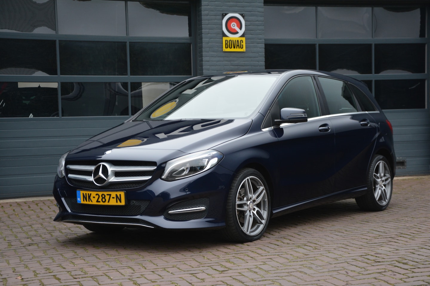 Mercedes-Benz B-klasse - 180 Ambition Automaat - AutoWereld.nl