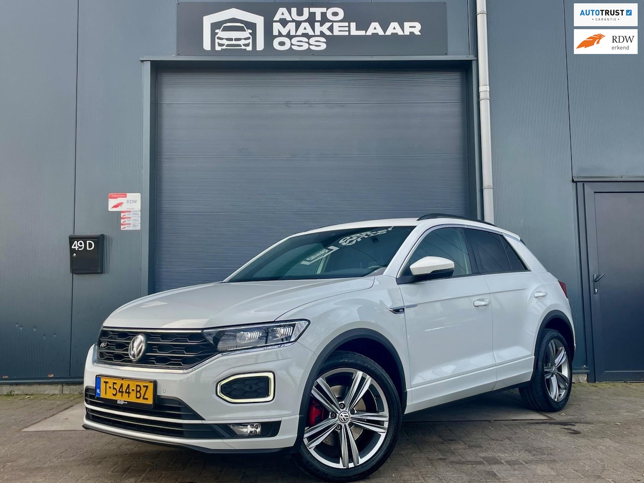 Volkswagen T-Roc - 1.5 TSI Sport Business R-line CARPLAY VITRTUAL COCKPIT LED STOELVERWARMING ACC CLIMA AUTOM - AutoWereld.nl