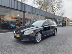 Volvo V50 - 1.8 Edition II 10 jaar dezelfde eigenaar Trekhaak Origineel NL Leer High performance sound