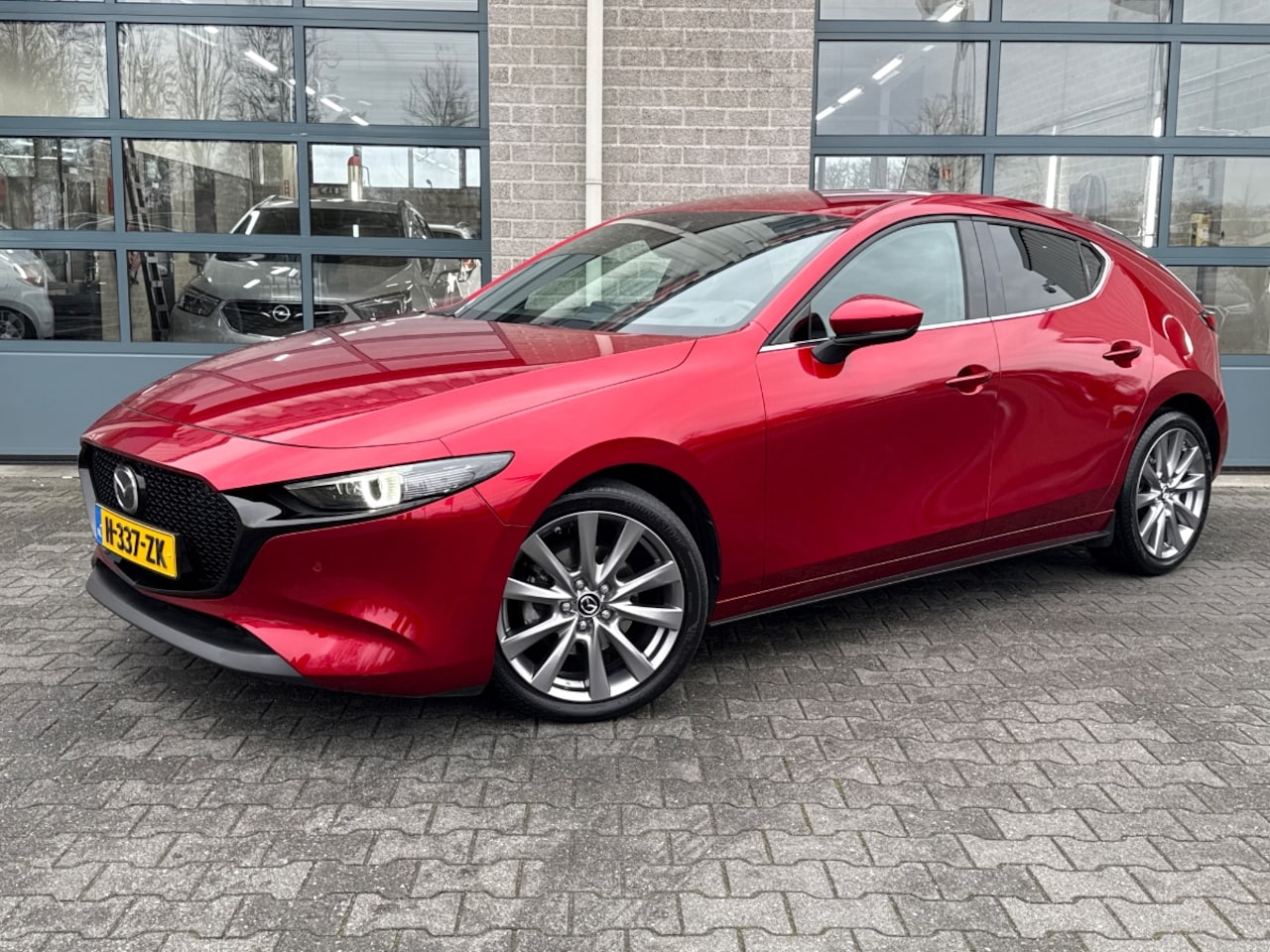 Mazda 3 - 2.0 e-SkyActiv-X M Hybrid 180 Luxury | STOEL/STUURVERWARMING | BOSE | - AutoWereld.nl