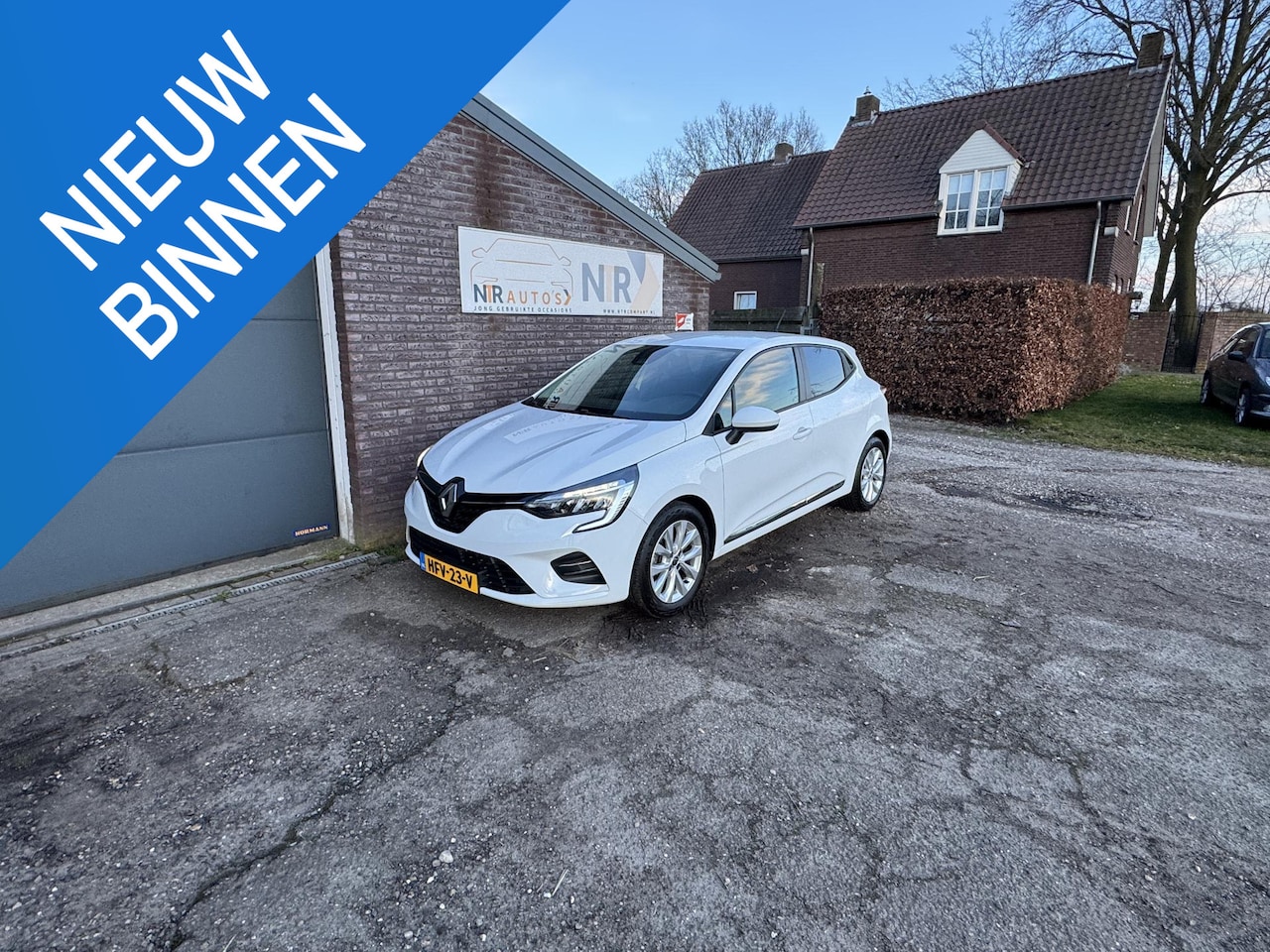 Renault Clio - 1.0 TCe Initiale Paris APK 27-12-2027 Nieuwstaat!! - AutoWereld.nl