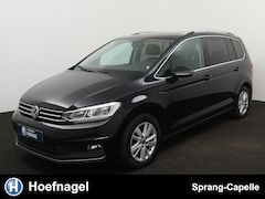 Volkswagen Touran - 1.5 TSI Highline 7p | Trekhaak | ACC | Stuur-/Stoelverw. | CarPlay |