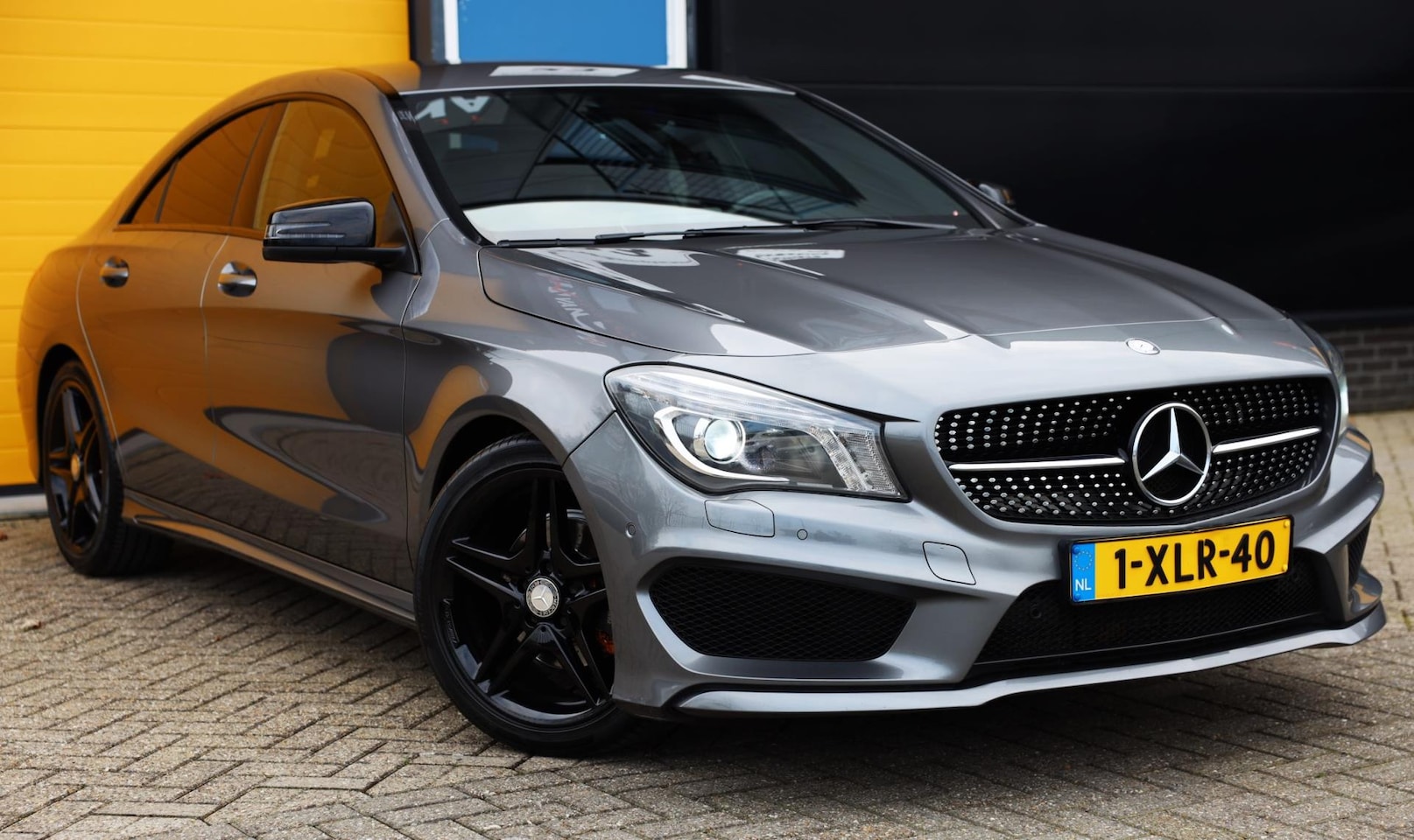 Mercedes-Benz CLA-Klasse - 180 AMG / TOPSTAAT / AUT / NAP / Carplay / Cruise Control / Camera / F1 Flippers / Navi / - AutoWereld.nl