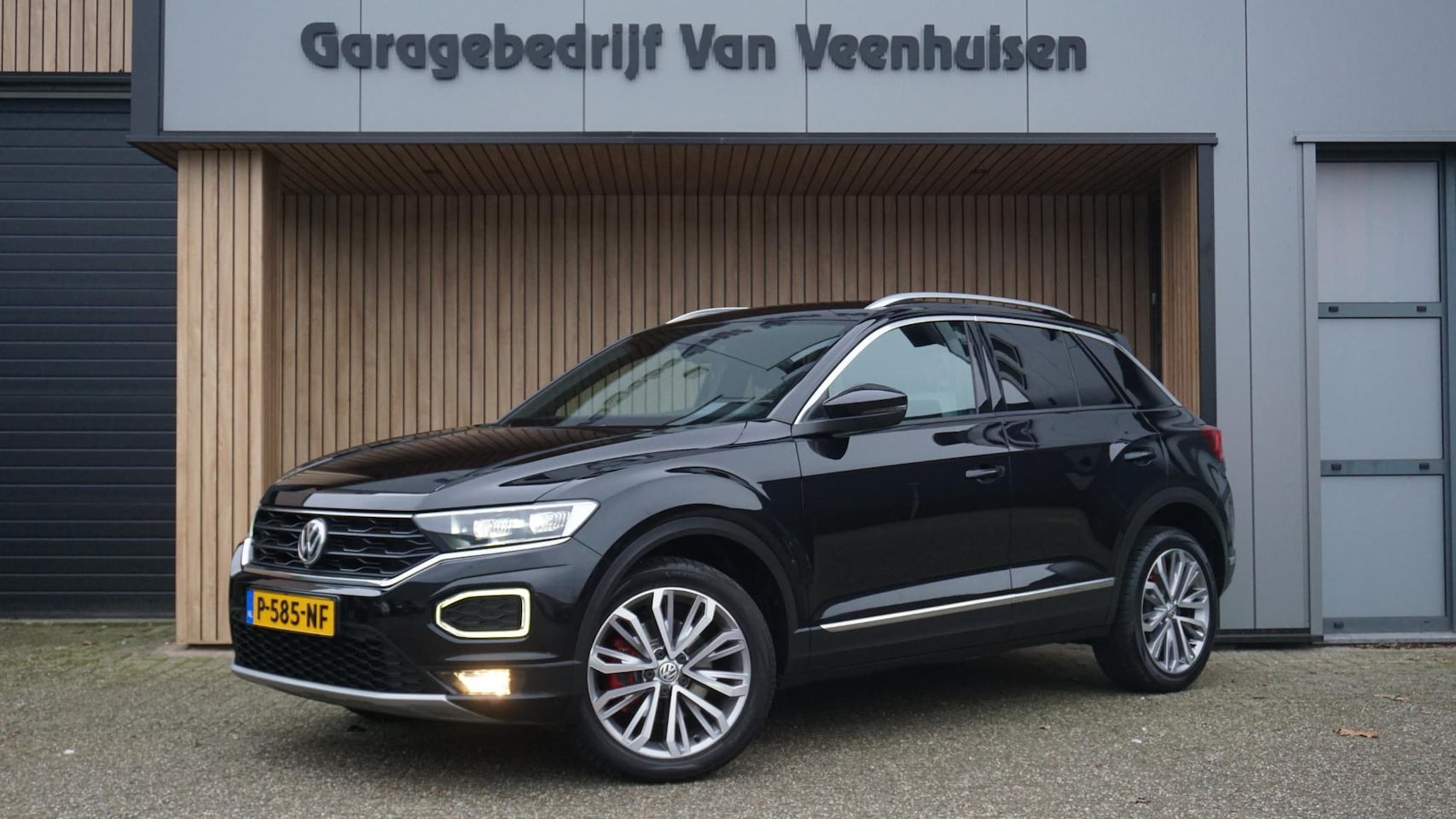 Volkswagen T-Roc - 1.5 TSI 150pk Sport Virtual cockpit Navi 18inch LM Trekhaak LED DCC APP-Connect 58357km - AutoWereld.nl