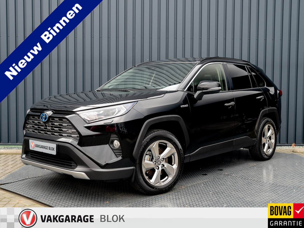 Toyota RAV4 - 2.5 Hybrid AWD Executive | Panodak | 360 Camera | Stoel Geheugen/Koeling | Trekhaak afnb. - AutoWereld.nl