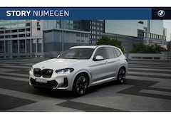 BMW iX3 - High Executive / Trekhaak / Sportstoelen / Adaptieve LED / M Adaptief onderstel / Comfort