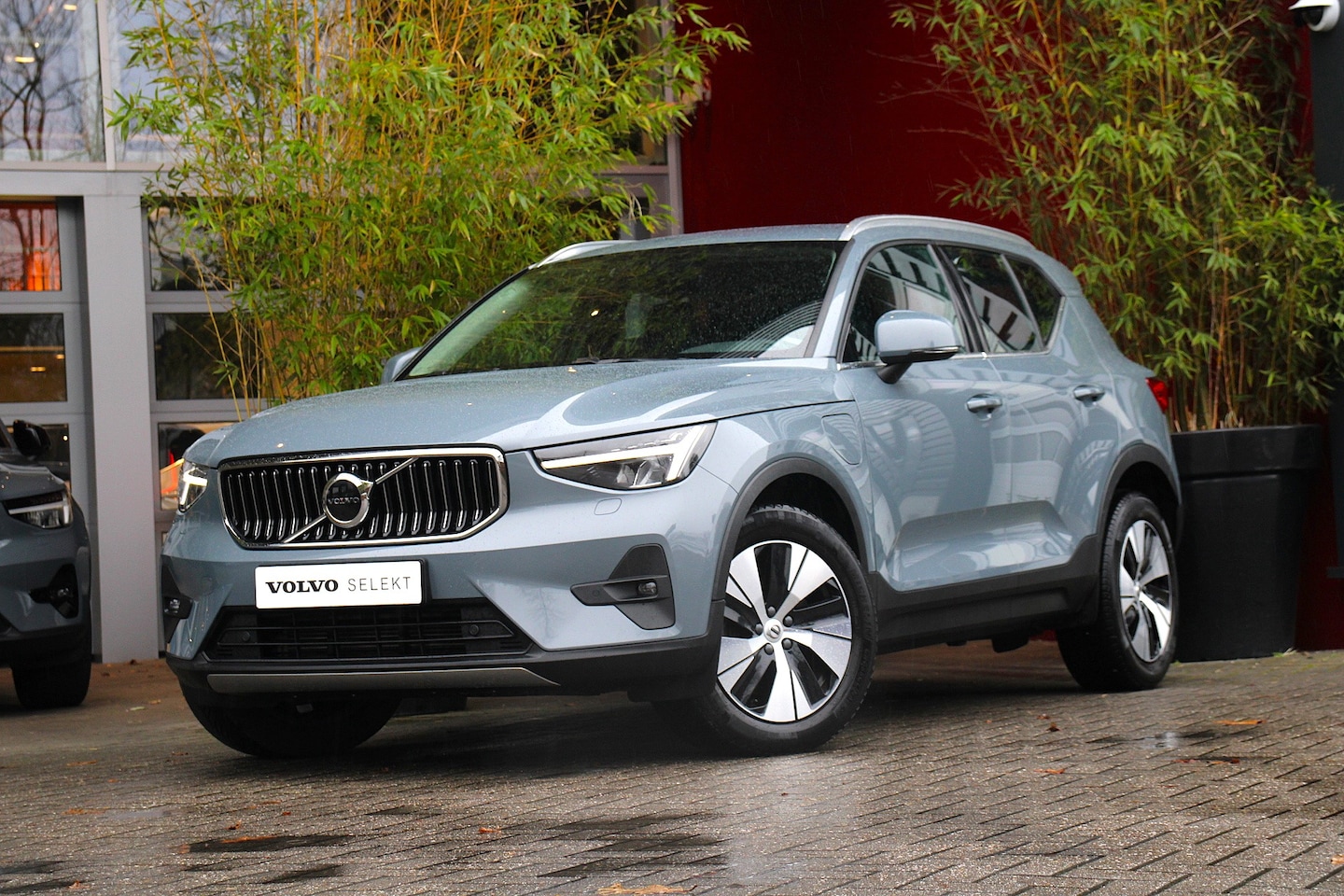 Volvo XC40 - 1.5 T5 Plug-in hybrid Plus Bright | MY23! | Camera | Adaptive Cruise | Dodehoeksensoren | - AutoWereld.nl