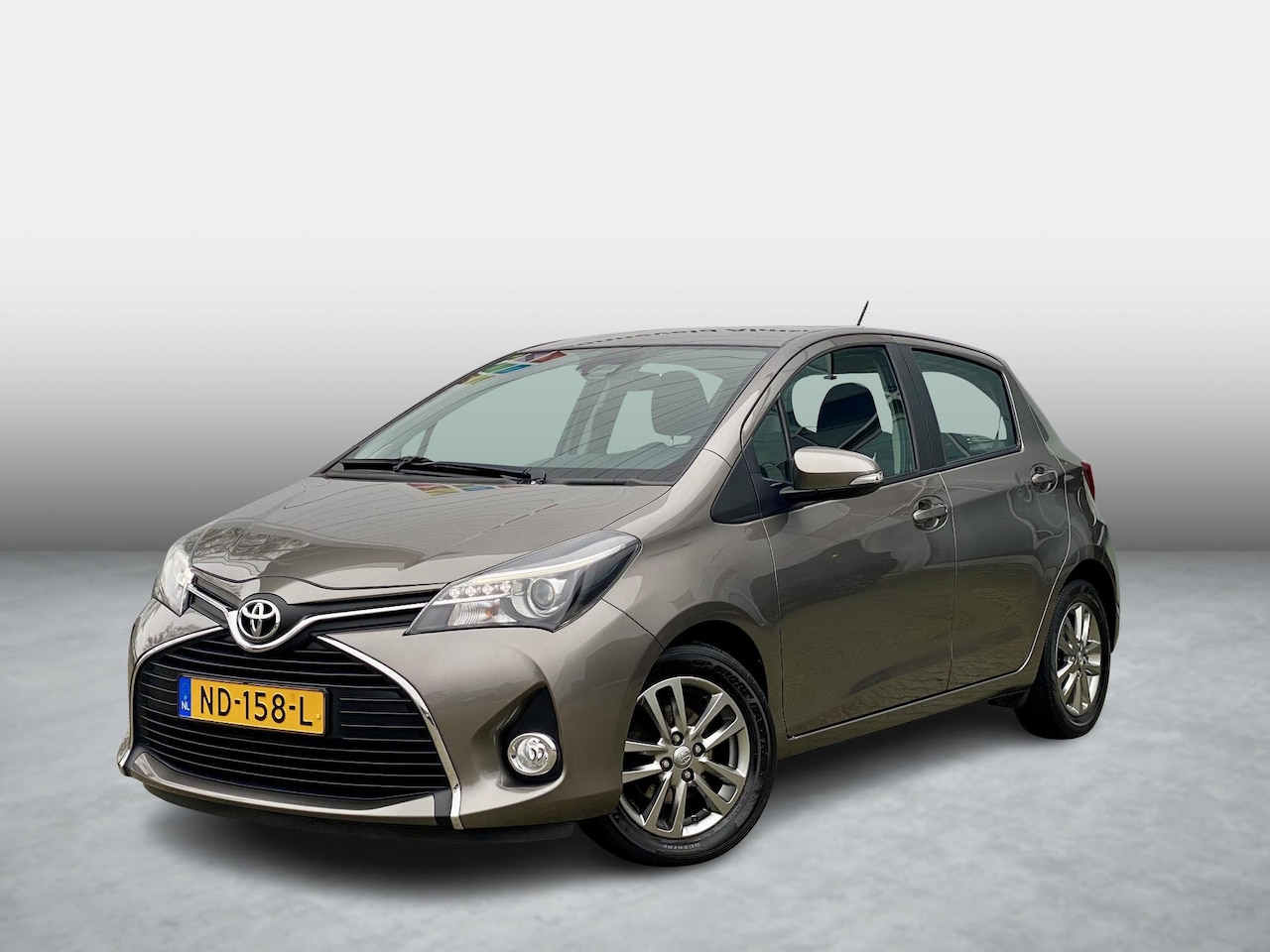 Toyota Yaris - 1.3 VVT-i Trend Navigatie & Camera - AutoWereld.nl